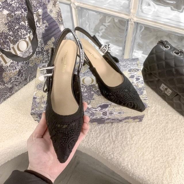 디올 마크라메 자수 슬링백 (국내배송)