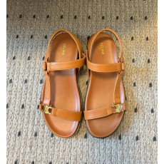 셀린느 모드 트리오페 샌들