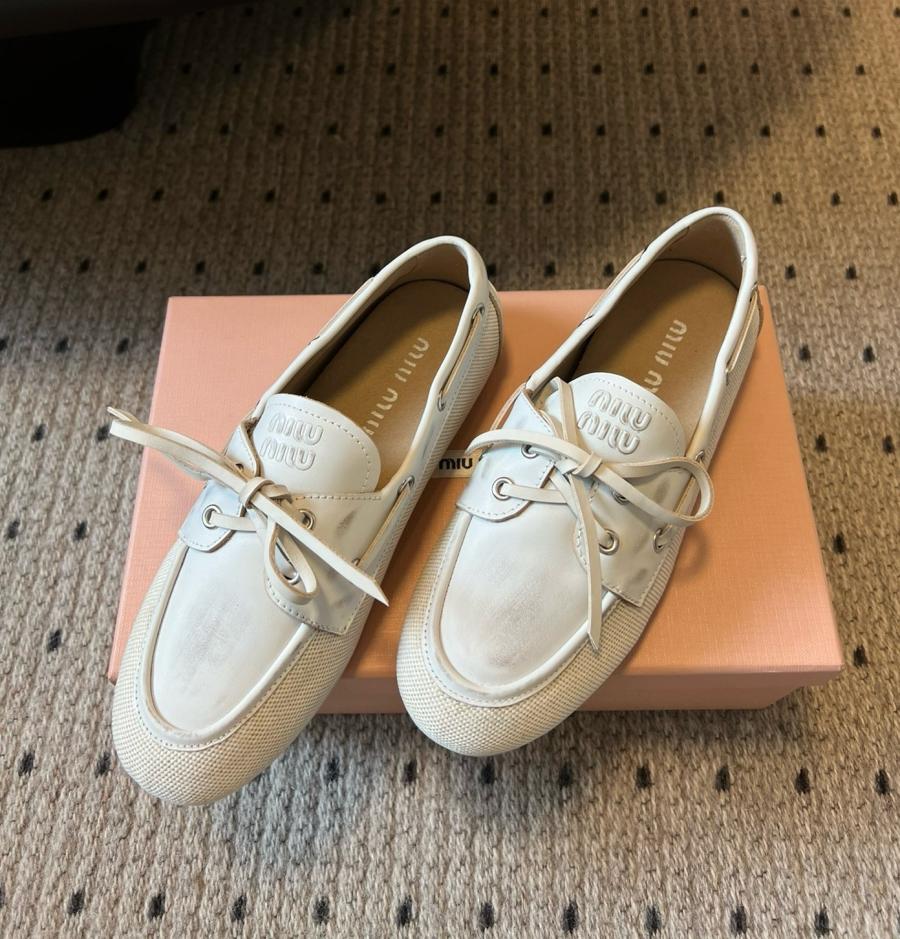미우미우 블리치드 캔버스 가죽 로퍼