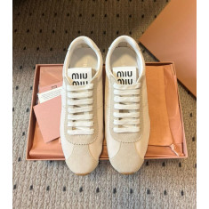 미우미우 플룸 스웨이드 스니커즈