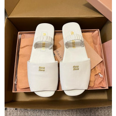 미우미우 나파가죽 샌들