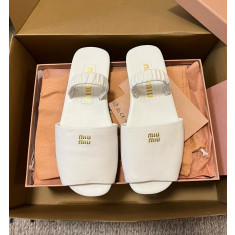 미우미우 나파가죽 샌들