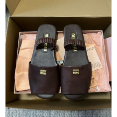 미우미우 나파가죽 샌들