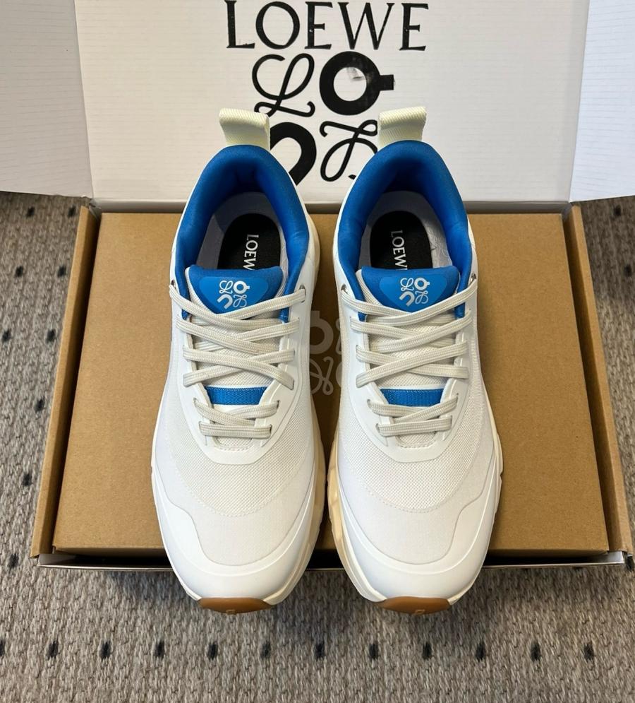 로에베 x 온러닝 클라우드틸트 스니커즈