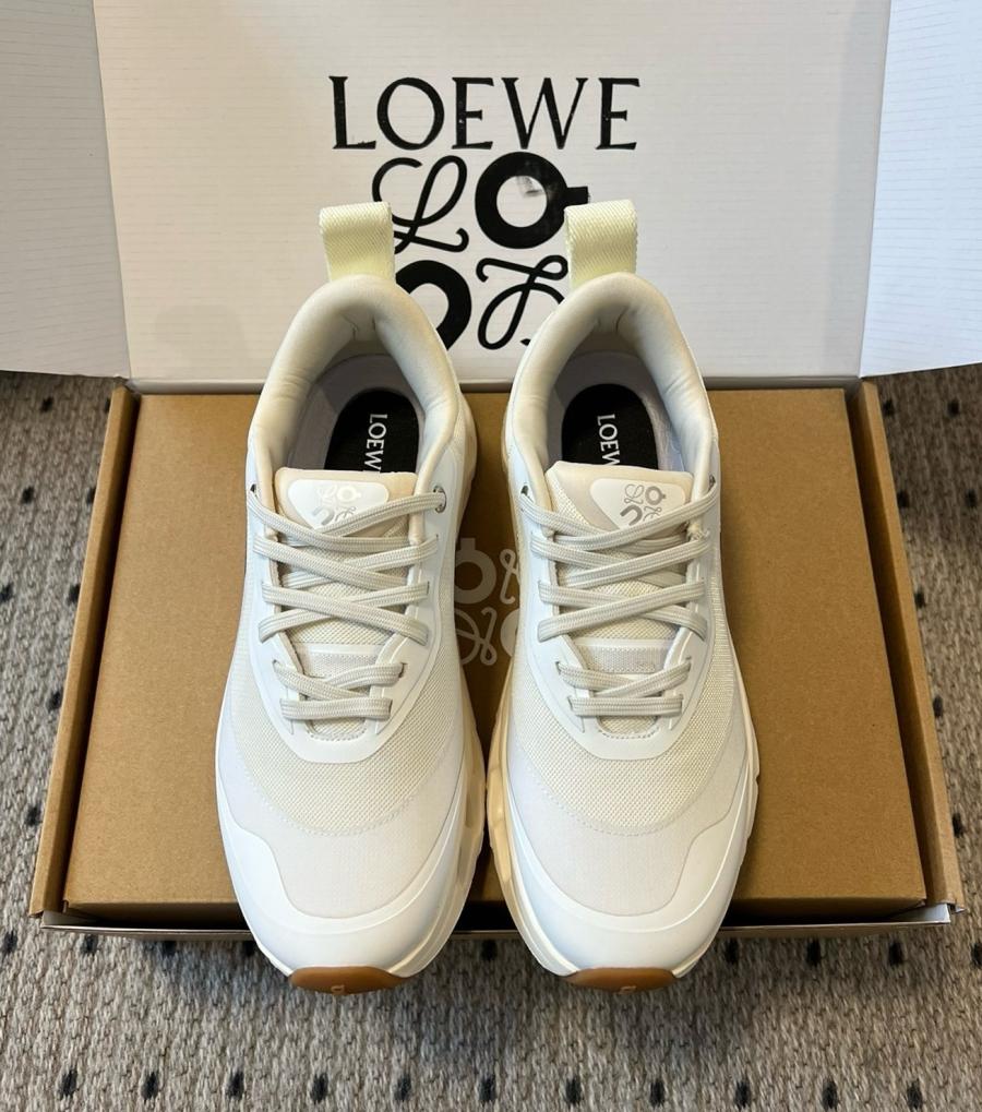 로에베 x 온러닝 클라우드틸트 스니커즈