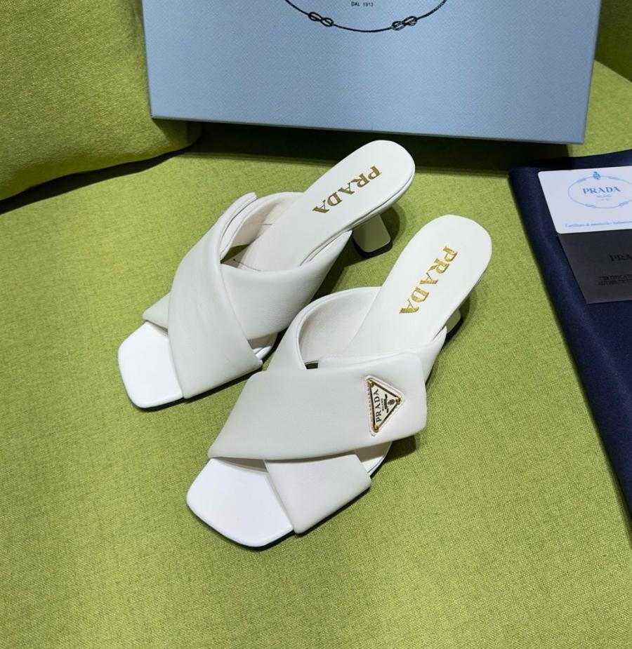 프라다 25SS 삼각로고 크로스 슬라이드 샌들힐 5.5cm 굽높이