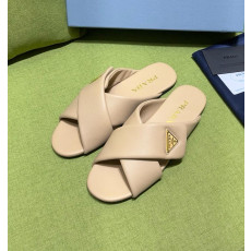프라다 25SS 삼각로고 크로스 슬라이드 샌들
