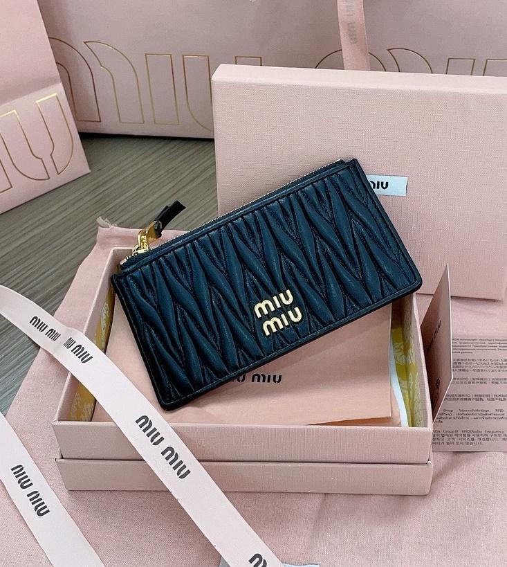 미우미우 5MB006 마테라쎄 카드지갑