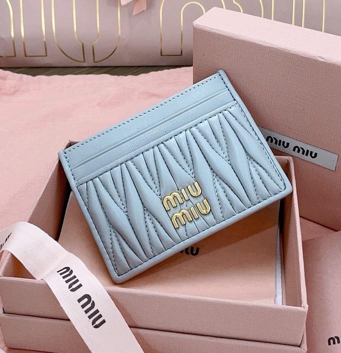 미우미우 나파 가죽 카드 홀더 5MC076