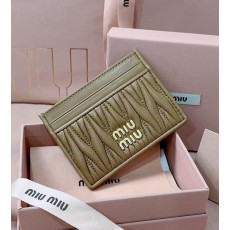 미우미우 나파 가죽 카드 홀더 5MC076