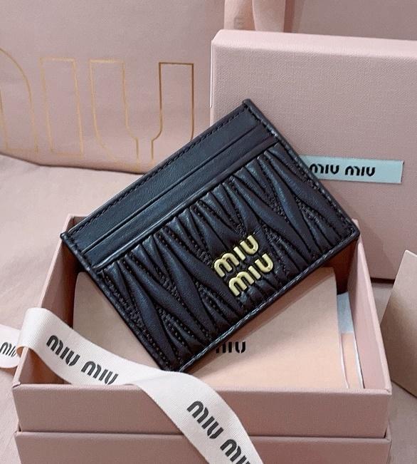 미우미우 나파 가죽 카드 홀더 5MC076