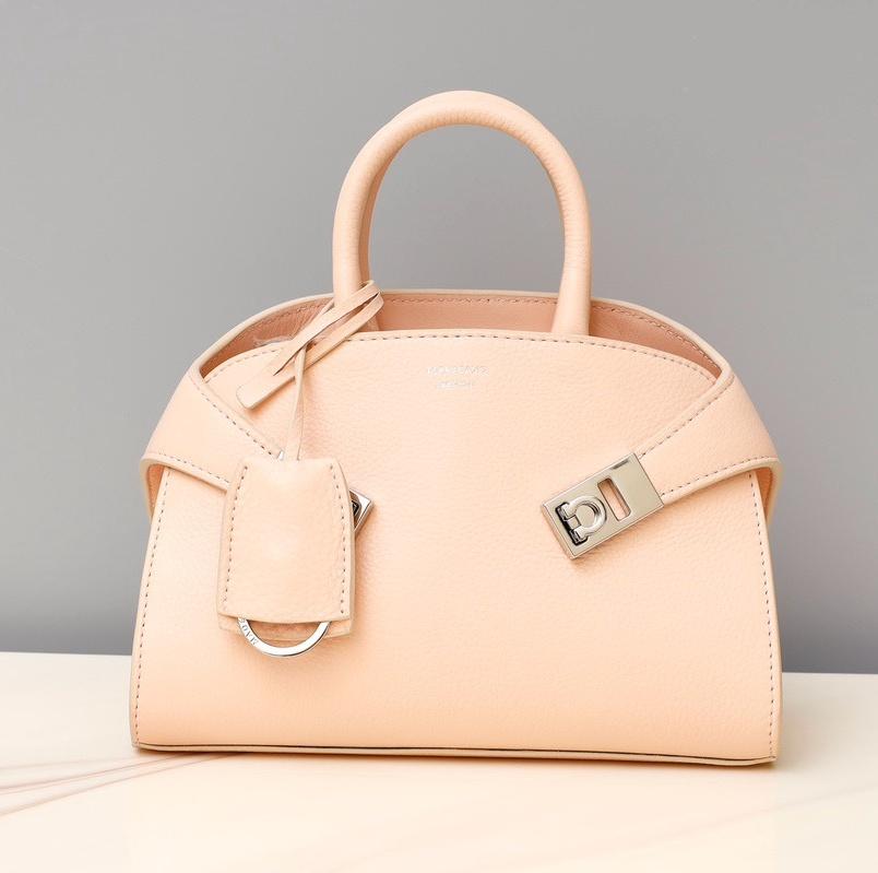 페라가모 미니 허그 탑핸들백