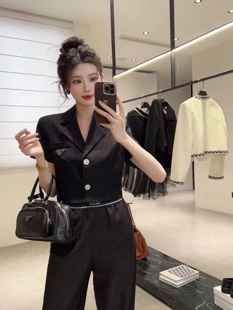 프라다 반팔 자켓 팬츠 세트 (국내배송)