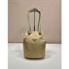 프라다 마리너 리나일론 버킷백 스몰