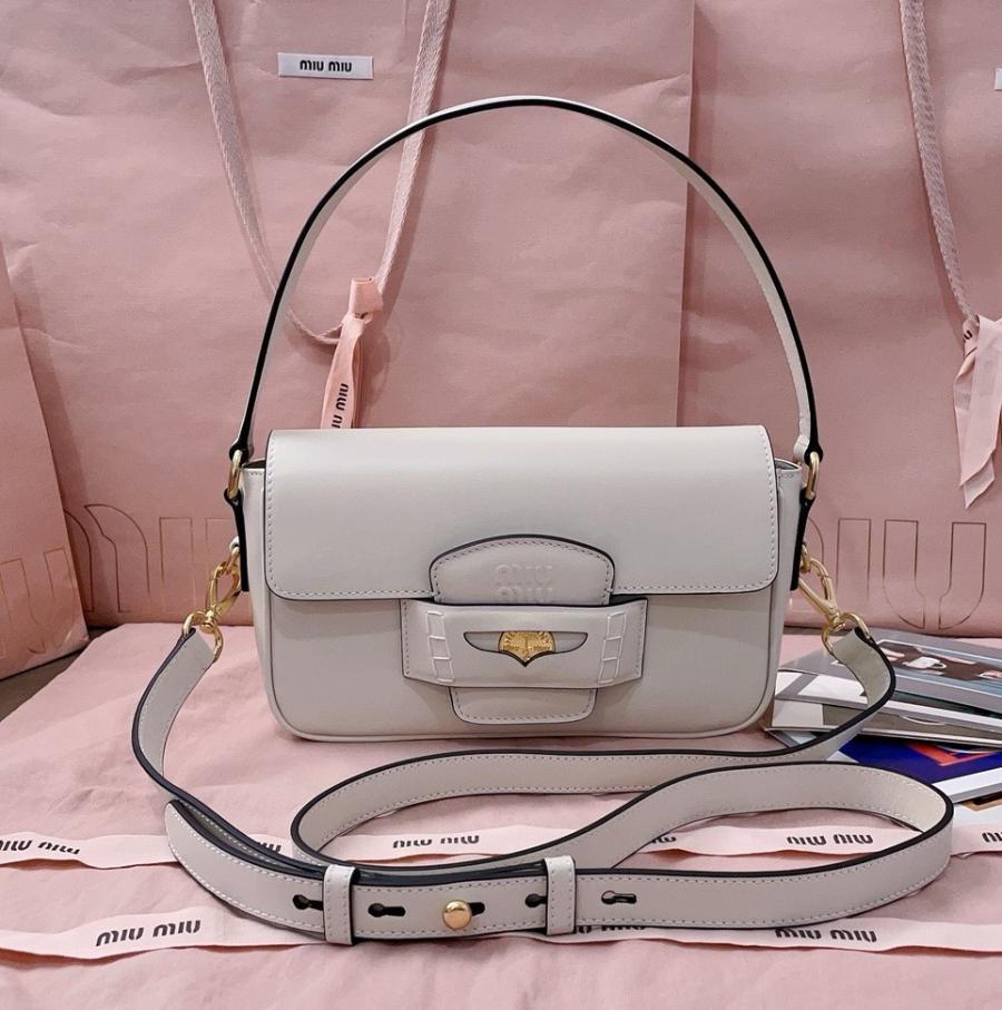 미우미우 5BD270 페니 레더 숄더백