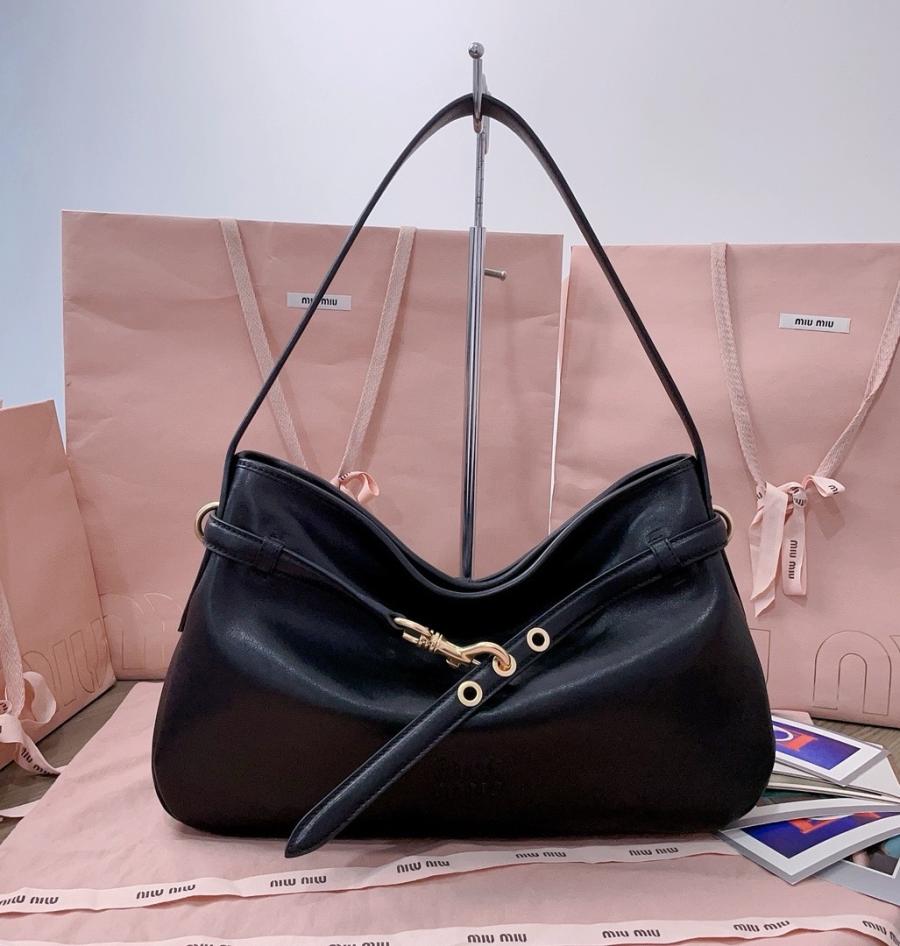 미우미우 5BC181 아방뛰르 숄더백