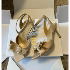 디올 어디오러블 리본 진주 로고 샌들