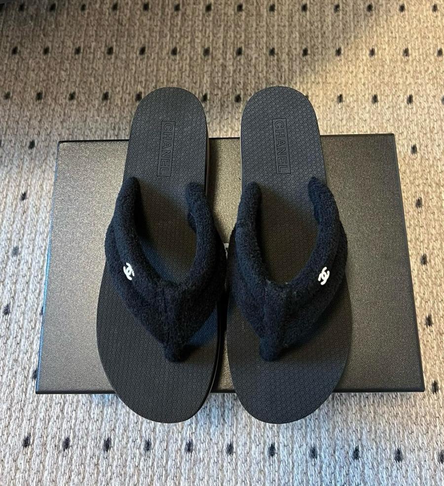 샤넬 25SS CC로고 테리 플랫폼 쪼리 슬리퍼 4.5cm 굽높이