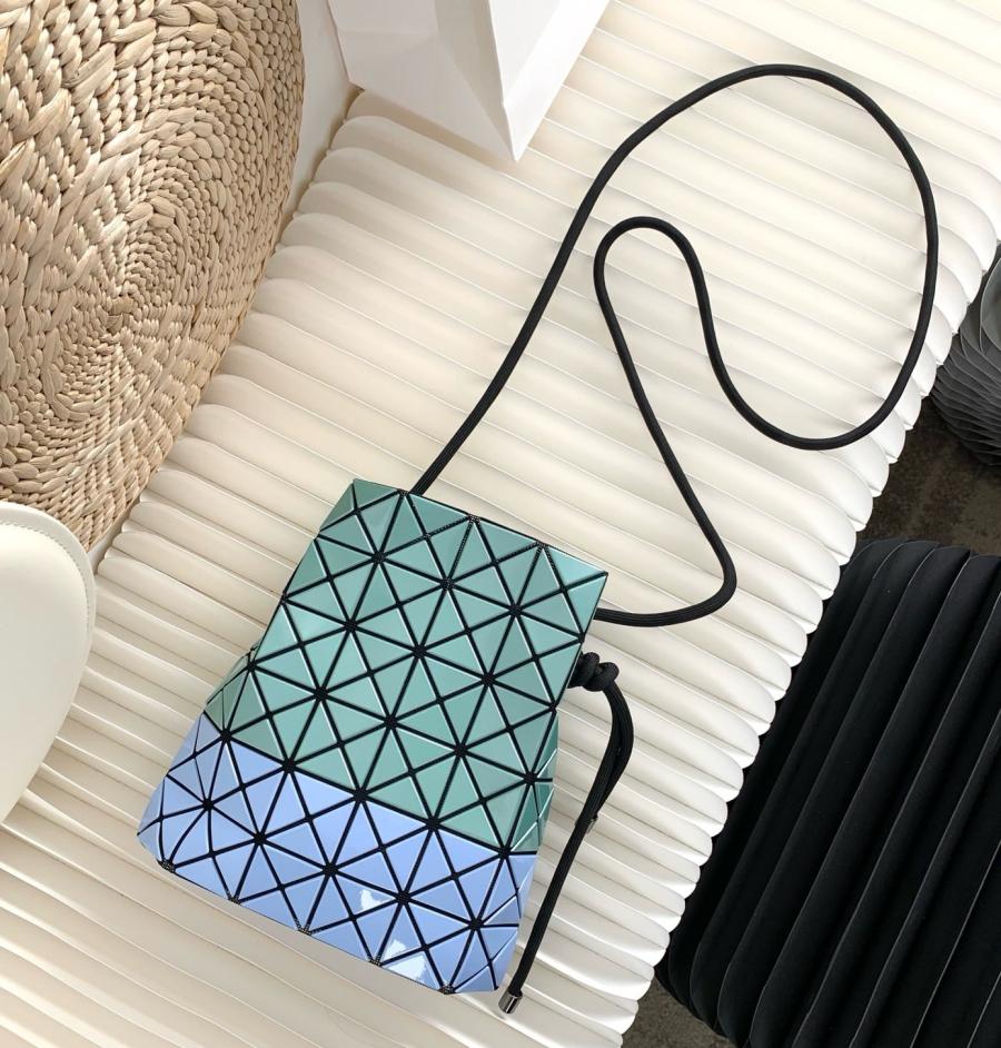 바오바오 이세이미야케 투톤 링백 24cm