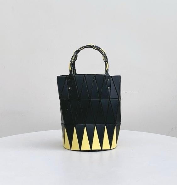 바오바오 버킷백 복조리백 21cm 35cm