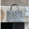 바오바오 25SS 이세이 미야케 락 매트 토트백(유광실버) 25cm 40cm