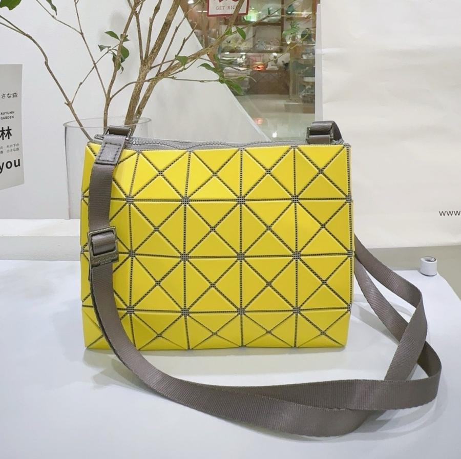 바오바오 양면 더블컬러 루센트 크로스바디백 24cm