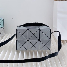 바오바오 큐보이드 미니 크로스백 17cm