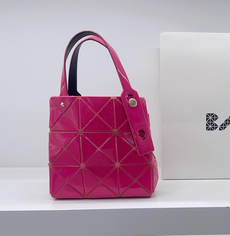 바오바오 루센트 박시 토트백 17cm 23cm
