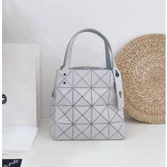 바오바오 루센트 박시 토트백 17cm 23cm