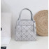 바오바오 루센트 박시 토트백 17cm 23cm