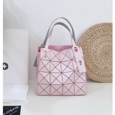 바오바오 루센트 박시 토트백 17cm 23cm