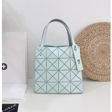 바오바오 루센트 박시 토트백 17cm 23cm