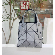 바오바오 루센트 박시 토트백 17cm 23cm