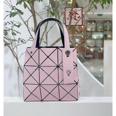 바오바오 루센트 박시 토트백 17cm 23cm