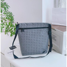 바오바오 맨즈 카이토 크로스바디백 38.5cm