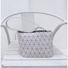 바오바오 이세이 미야케 루센트 크로스백 31cm