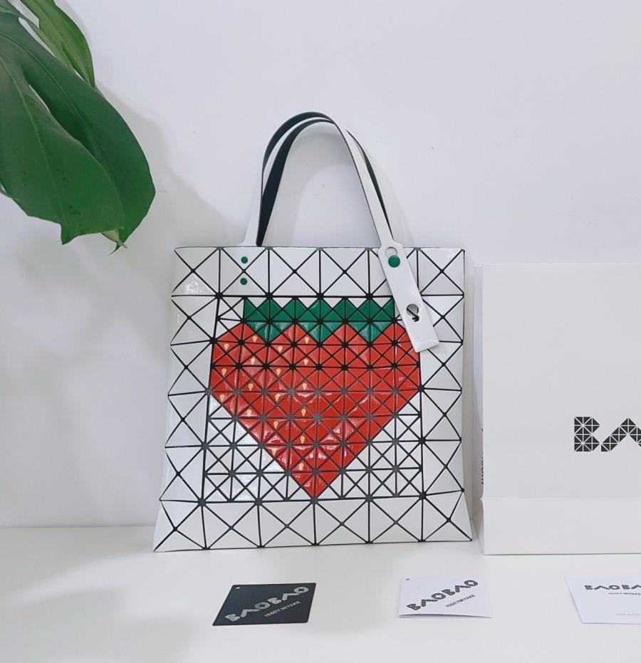 바오바오 이세이 미야케 과일 토트백 34cm