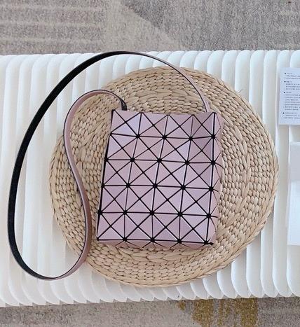 바오바오 루센트 박시 미니 크로스 19.5cm