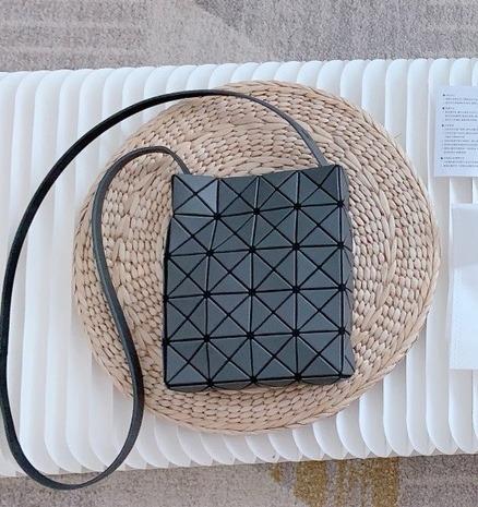 바오바오 루센트 박시 미니 크로스 19.5cm