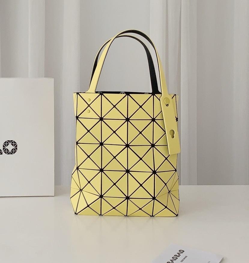 바오바오 이세이 미야케 루센트 박시 토트백 28cm