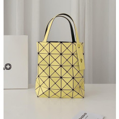 바오바오 이세이 미야케 루센트 박시 토트백 28cm