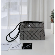 바오바오 루프 메탈릭 숄더백(유광다크그레이) 23.5cm