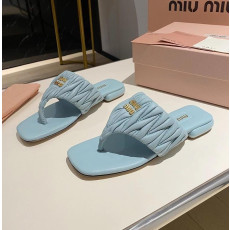 미우미우 나파 퀼팅 플립플랍 쪼리 샌들