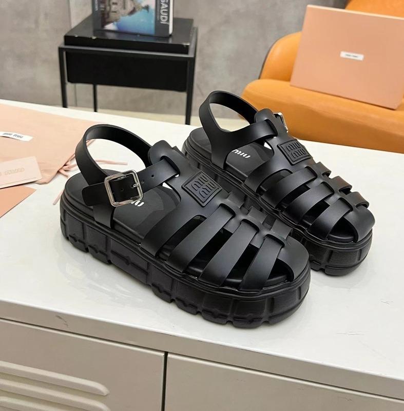 미우미우 플랫폼 케이지 샌들