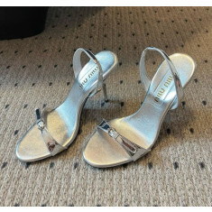 미우미우 새틴 샌들힐 9.5cm 굽높이