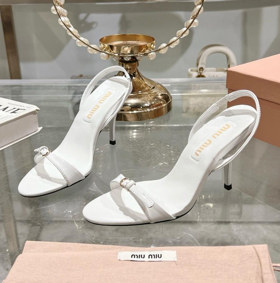 미우미우 새틴 샌들힐 9.5cm 굽높이