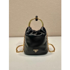 프라다 삼각 로고 레더 버킷백 1BC227
