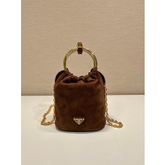 프라다 삼각 로고 레더 버킷백 1BC227 스웨이드