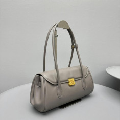 미우미우 레더 숄더백 5645 24FW