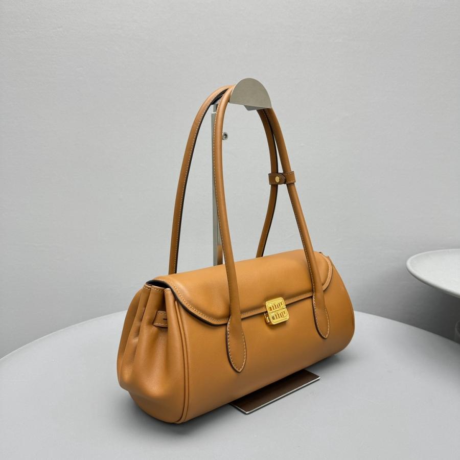 미우미우 레더 숄더백 5645 24FW